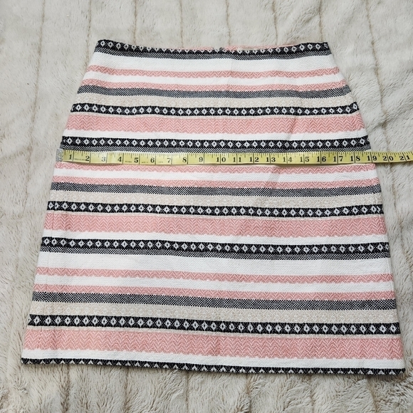 Size 4 Pencil Skirt knee-length Cotton blend Woven White Tan Black Pink LOFT - Picture 9 of 13